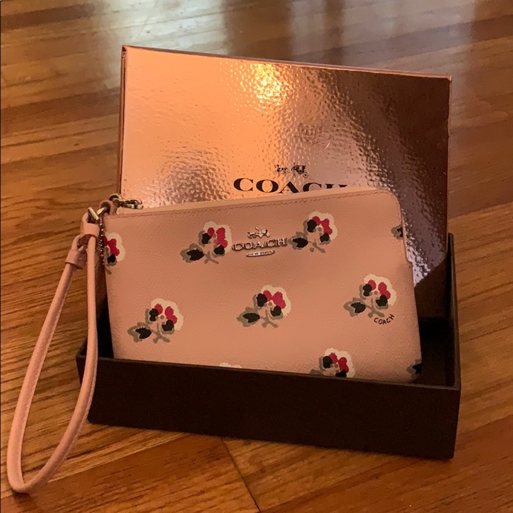 Coach wristlet for women